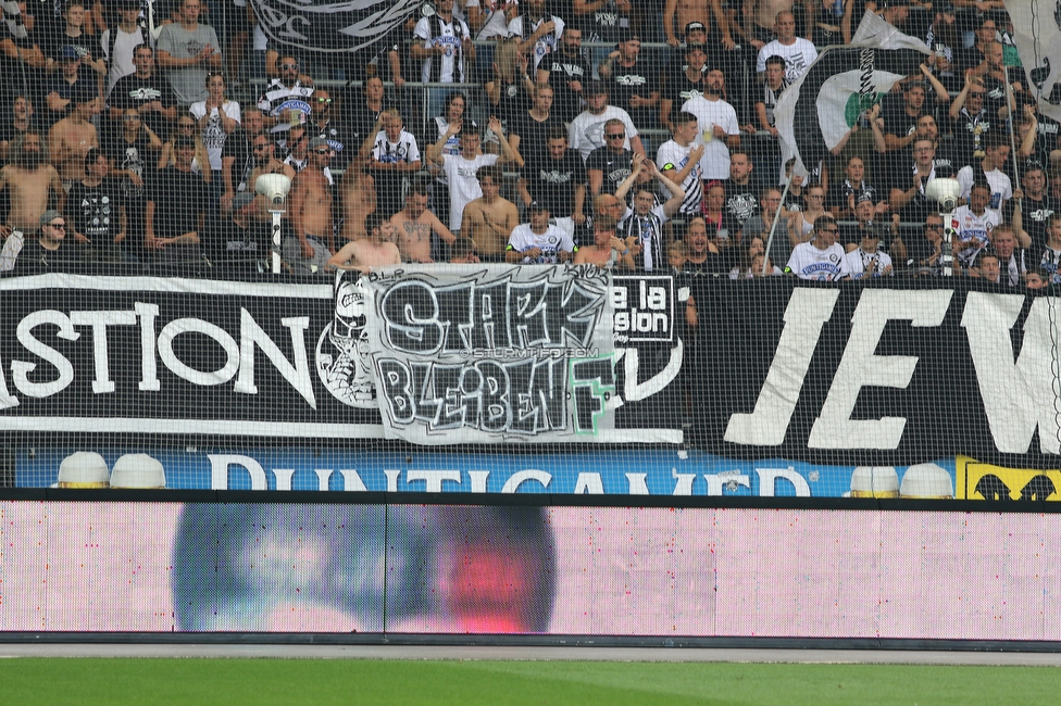 Sturm Graz - Austria Wien
Oesterreichische Fussball Bundesliga, 5. Runde, SK Sturm Graz - FK Austria Wien, Stadion Liebenau Graz, 22.08.2021. 

Foto zeigt Fans von Sturm mit einem Spruchband
Schlüsselwörter: bastion