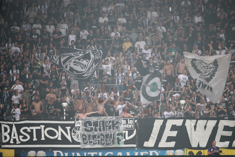 Sturm Graz - Austria Wien
Oesterreichische Fussball Bundesliga, 5. Runde, SK Sturm Graz - FK Austria Wien, Stadion Liebenau Graz, 22.08.2021. 

Foto zeigt Fans von Sturm mit einem Spruchband
Schlüsselwörter: bastion