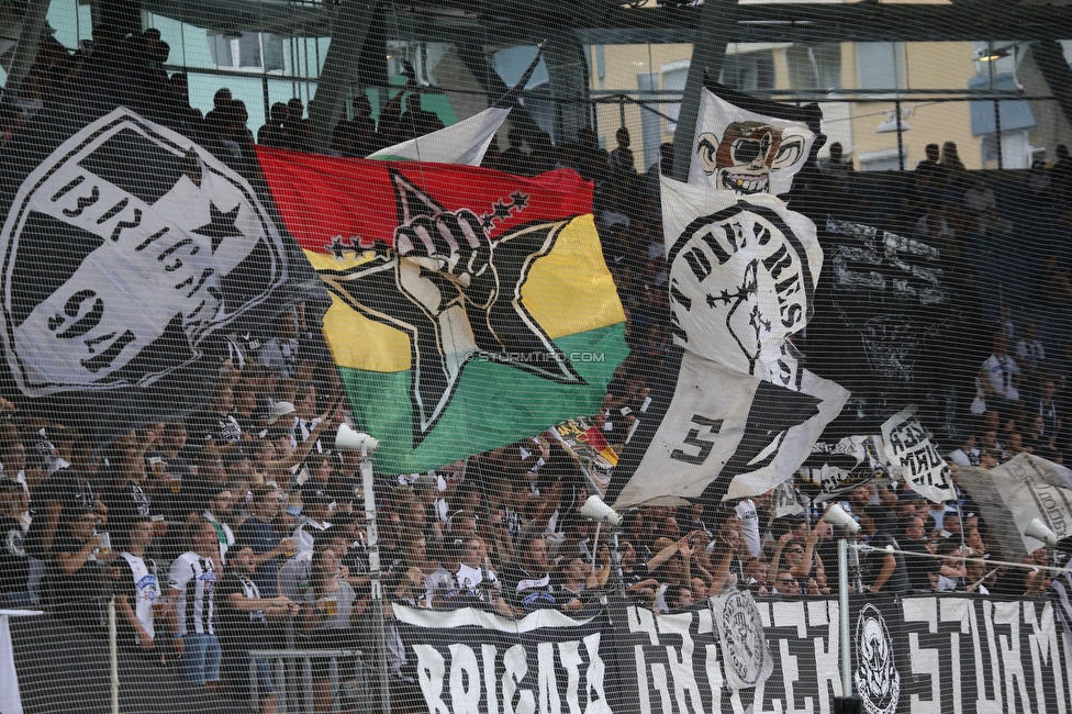 Sturm Graz - Austria Wien
Oesterreichische Fussball Bundesliga, 5. Runde, SK Sturm Graz - FK Austria Wien, Stadion Liebenau Graz, 22.08.2021. 

Foto zeigt Fans von Sturm
