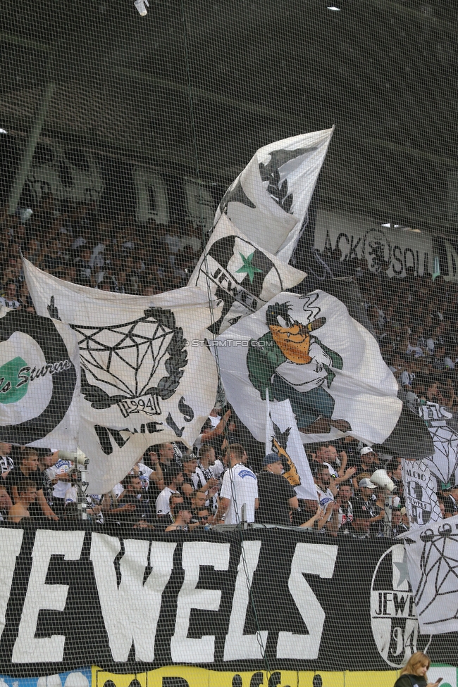 Sturm Graz - Austria Wien
Oesterreichische Fussball Bundesliga, 5. Runde, SK Sturm Graz - FK Austria Wien, Stadion Liebenau Graz, 22.08.2021. 

Foto zeigt Fans von Sturm
Schlüsselwörter: jewels