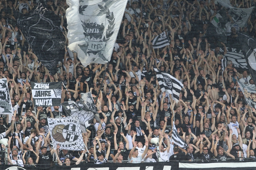 Sturm Graz - Austria Wien
Oesterreichische Fussball Bundesliga, 5. Runde, SK Sturm Graz - FK Austria Wien, Stadion Liebenau Graz, 22.08.2021. 

Foto zeigt Fans von Sturm
Schlüsselwörter: unita