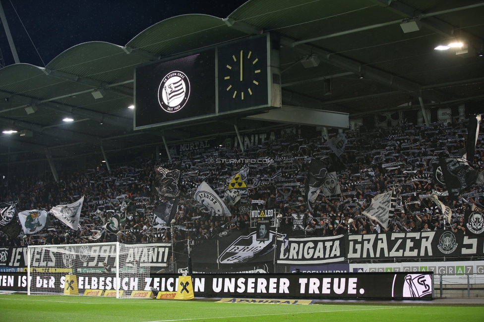 Sturm Graz - Mura
UEFA Europa League Playoff, SK Sturm Graz - NS Mura, Stadion Liebenau Graz, 26.08.2021. 

Foto zeigt Fans von Sturm
Schlüsselwörter: schals