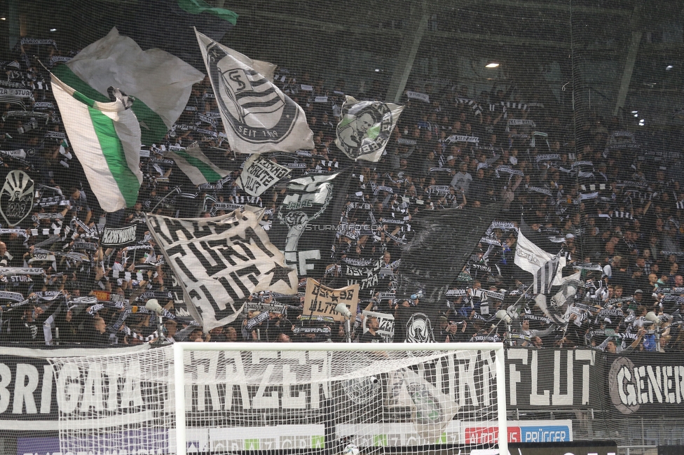 Sturm Graz - Mura
UEFA Europa League Playoff, SK Sturm Graz - NS Mura, Stadion Liebenau Graz, 26.08.2021. 

Foto zeigt Fans von Sturm
Schlüsselwörter: schals sturmflut