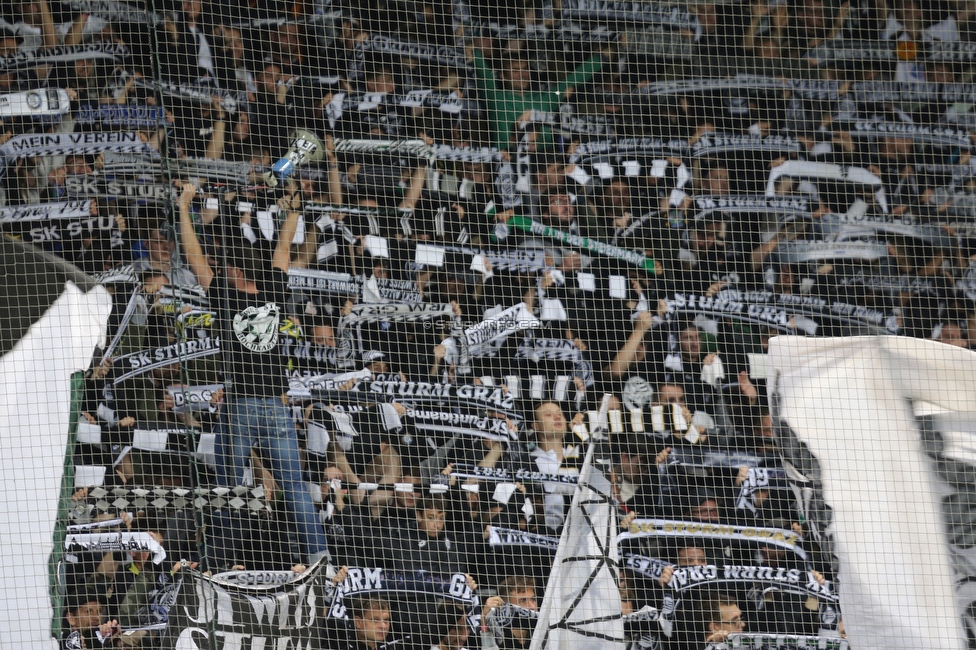 Sturm Graz - Mura
UEFA Europa League Playoff, SK Sturm Graz - NS Mura, Stadion Liebenau Graz, 26.08.2021. 

Foto zeigt Fans von Sturm
Schlüsselwörter: schals jewels vorsaenger