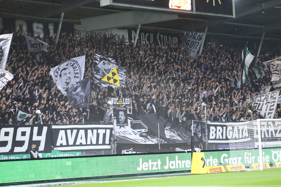 Sturm Graz - Mura
UEFA Europa League Playoff, SK Sturm Graz - NS Mura, Stadion Liebenau Graz, 26.08.2021. 

Foto zeigt Fans von Sturm
