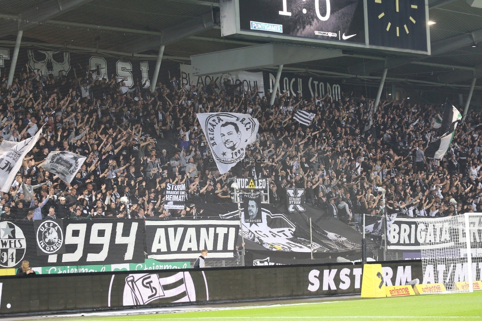 Sturm Graz - Mura
UEFA Europa League Playoff, SK Sturm Graz - NS Mura, Stadion Liebenau Graz, 26.08.2021. 

Foto zeigt Fans von Sturm
Schlüsselwörter: brigata