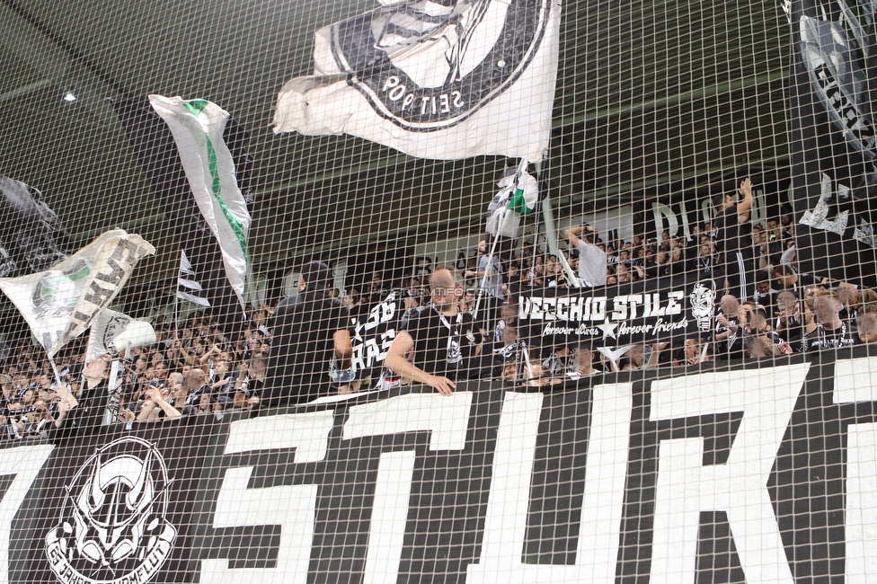 Sturm Graz - Mura
UEFA Europa League Playoff, SK Sturm Graz - NS Mura, Stadion Liebenau Graz, 26.08.2021. 

Foto zeigt Fans von Sturm
Schlüsselwörter: sturmflut