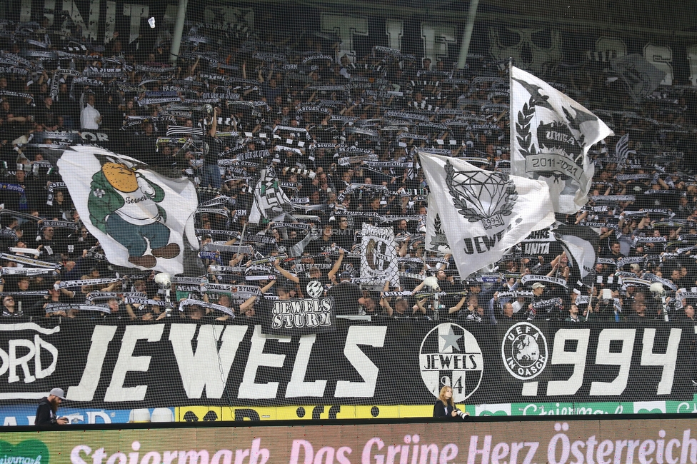 Sturm Graz - Mura
UEFA Europa League Playoff, SK Sturm Graz - NS Mura, Stadion Liebenau Graz, 26.08.2021. 

Foto zeigt Fans von Sturm
Schlüsselwörter: schals jewels