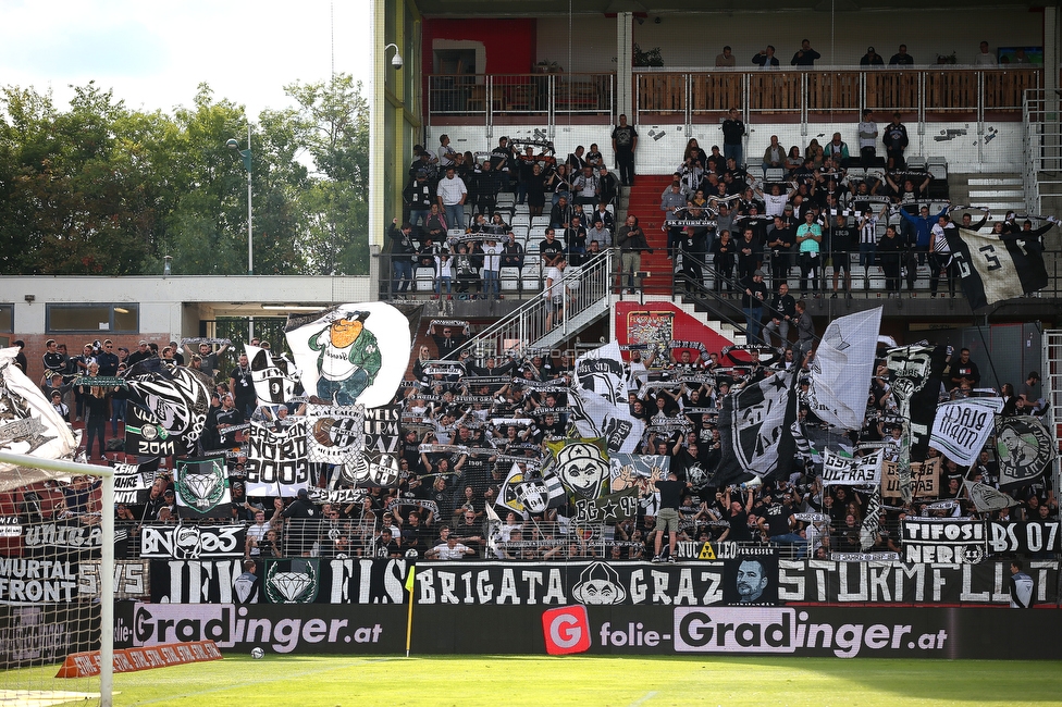 Admira Wacker - Sturm Graz
Oesterreichische Fussball Bundesliga, 6. Runde, FC Admira Wacker - SK Sturm Graz, Stadion Suedstadt Maria Enzersdorf, 29.08.2021. 

Foto zeigt Fans von Sturm
