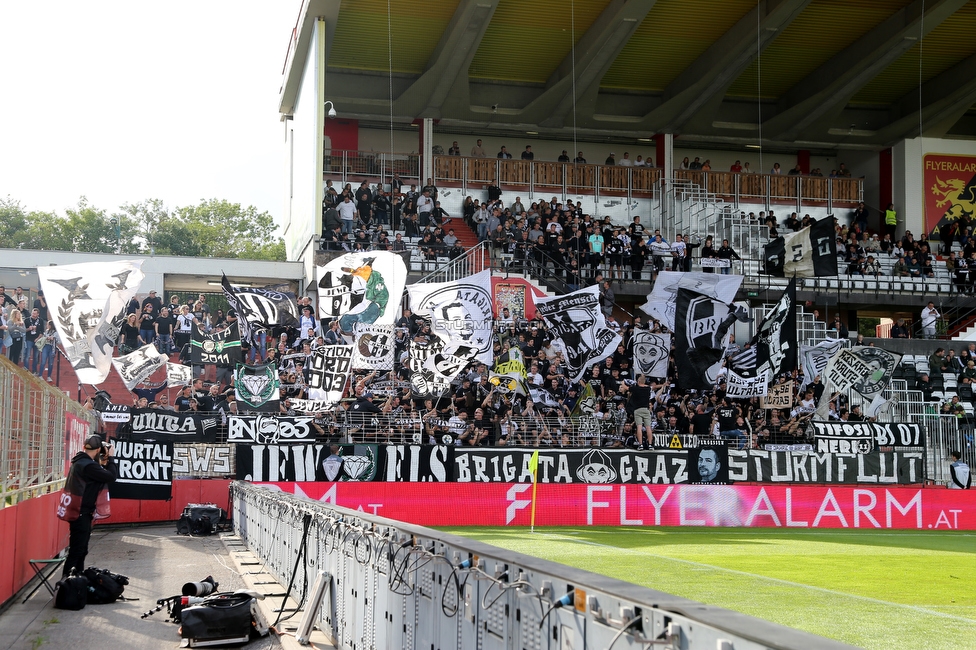 Admira Wacker - Sturm Graz
Oesterreichische Fussball Bundesliga, 6. Runde, FC Admira Wacker - SK Sturm Graz, Stadion Suedstadt Maria Enzersdorf, 29.08.2021. 

Foto zeigt Fans von Sturm
