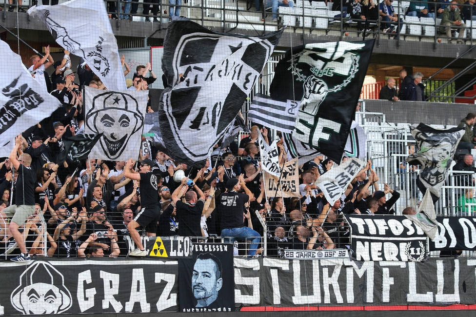 Admira Wacker - Sturm Graz
Oesterreichische Fussball Bundesliga, 6. Runde, FC Admira Wacker - SK Sturm Graz, Stadion Suedstadt Maria Enzersdorf, 29.08.2021. 

Foto zeigt Fans von Sturm
Schlüsselwörter: sturmflut