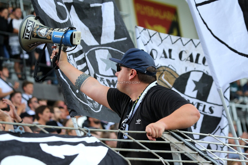 Admira Wacker - Sturm Graz
Oesterreichische Fussball Bundesliga, 6. Runde, FC Admira Wacker - SK Sturm Graz, Stadion Suedstadt Maria Enzersdorf, 29.08.2021. 

Foto zeigt Fans von Sturm
Schlüsselwörter: jewels vorsaenger