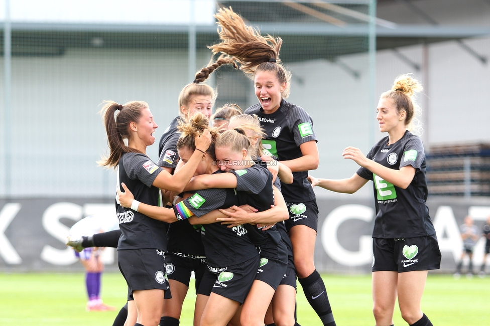 Sturm Damen - FAK Austria Wien
OEFB Frauen Bundesliga, 1. Runde, SK Sturm Graz Damen - FAK Austria Wien,  Trainingszentrum Messendorf Graz, 29.08.2021. 

Foto zeigt Spielerinnen der Sturm Damen
