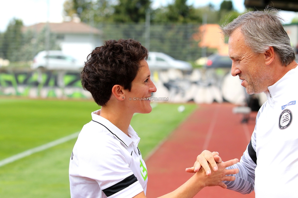 Sturm Damen - FAK Austria Wien
OEFB Frauen Bundesliga, 1. Runde, SK Sturm Graz Damen - FAK Austria Wien,  Trainingszentrum Messendorf Graz, 29.08.2021. 

Foto zeigt Emily Cancienne (Assistenttrainerin Sturm Damen) und Christian Jauk (Praesident Sturm)
