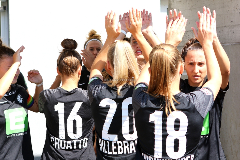 Sturm Damen - Vienna
OEFB Frauen Bundesliga, 2. Runde, SK Sturm Graz Damen - First Vienna FC 1894,  Trainingszentrum Messendorf Graz, 04.09.2021. 

Foto zeigt Michela Croatto (Sturm Damen), Sophie Hillebrand (Sturm Damen), Anna Maria Wirnsberger (Sturm Damen) und Andrea Glibo (Sturm Damen)
