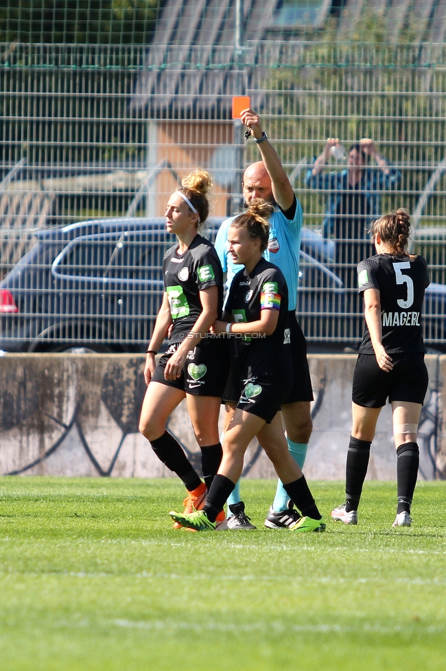 Sturm Damen - Vienna
OEFB Frauen Bundesliga, 2. Runde, SK Sturm Graz Damen - First Vienna FC 1894,  Trainingszentrum Messendorf Graz, 04.09.2021. 

Foto zeigt Modesta Uka (Sturm Damen) und Annabel Schasching (Sturm Damen)
Schlüsselwörter: rote