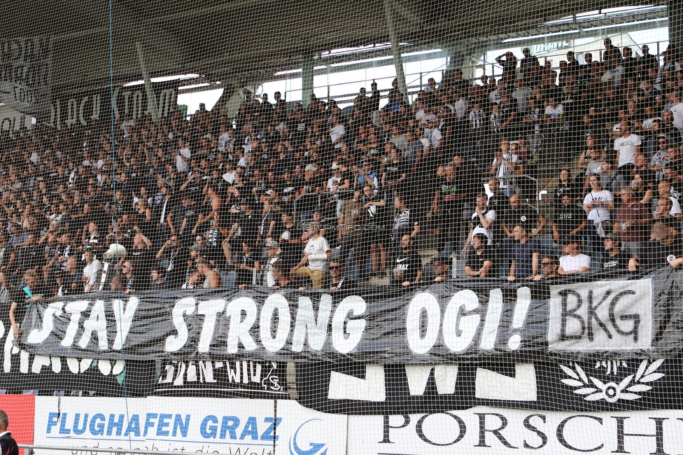 Sturm Graz - Austria Klagenfurt
Oesterreichische Fussball Bundesliga, 7. Runde, SK Sturm Graz - SK Austria Klagenfurt, Stadion Liebenau Graz, 12.09.2021. 

Foto zeigt Fans von Sturm mit einem Spruchband
