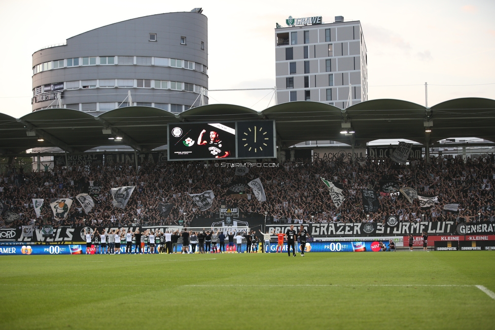 Sturm Graz - Austria Klagenfurt
Oesterreichische Fussball Bundesliga, 7. Runde, SK Sturm Graz - SK Austria Klagenfurt, Stadion Liebenau Graz, 12.09.2021. 

Foto zeigt die Mannschaft von Sturm und Fans von Sturm
Schlüsselwörter: jubel