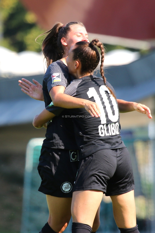 Sturm Damen - Altach Vorderland
OEFB Frauen Bundesliga, 3. Runde, SK Sturm Graz Damen - SPG Altach Vorderland,  STFV Platz Graz, 12.09.2021. 

Foto zeigt Stefanie Grossgasteiger (Sturm Damen) und Andrea Glibo (Sturm Damen)
Schlüsselwörter: torjubel