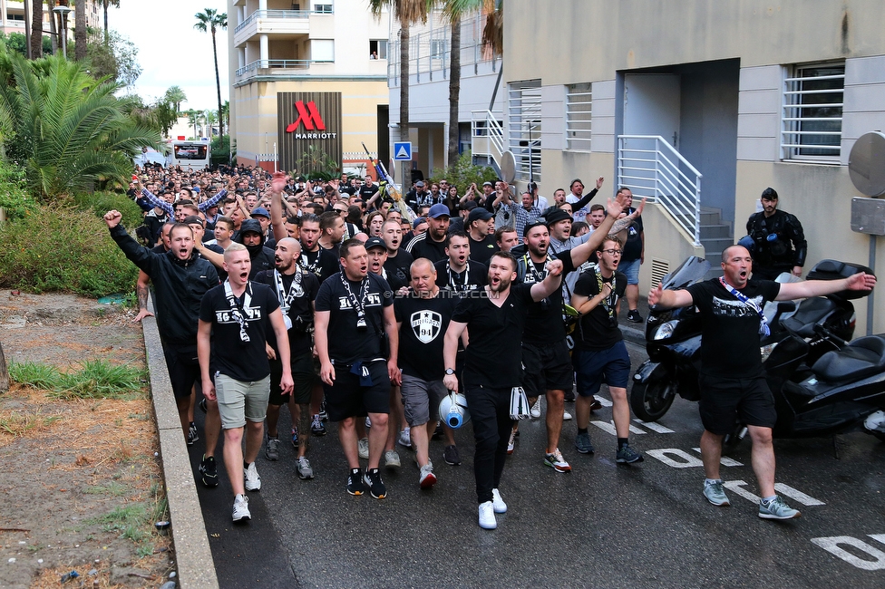 Monaco - Sturm Graz
UEFA Europa League Gruppenphase 1. Spieltag, AS Monaco - SK Sturm Graz, Stade Louis II, Monaco, 16.09.2021. 

Foto zeigt Fans von Sturm beim Corteo
