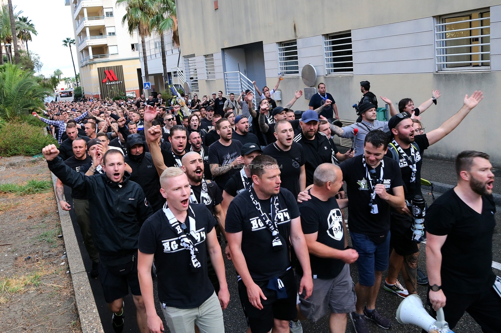 Monaco - Sturm Graz
UEFA Europa League Gruppenphase 1. Spieltag, AS Monaco - SK Sturm Graz, Stade Louis II, Monaco, 16.09.2021. 

Foto zeigt Fans von Sturm beim Corteo
