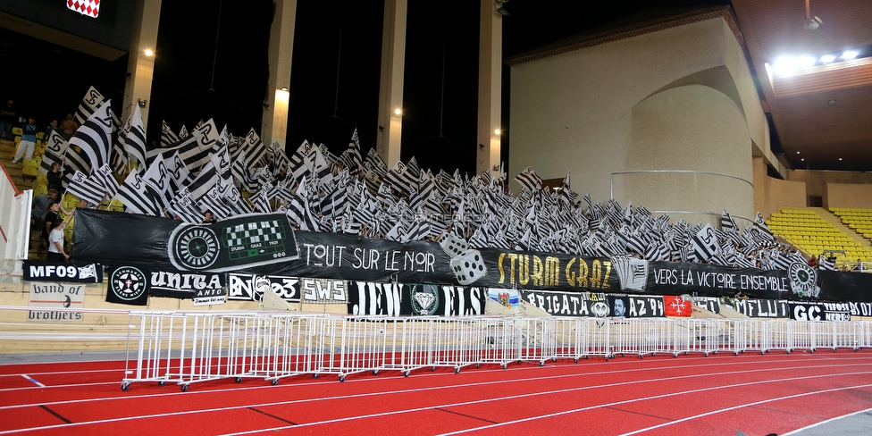 Monaco - Sturm Graz
UEFA Europa League Gruppenphase 1. Spieltag, AS Monaco - SK Sturm Graz, Stade Louis II, Monaco, 16.09.2021. 

Foto zeigt Fans von Sturm mit einer Choreografie
