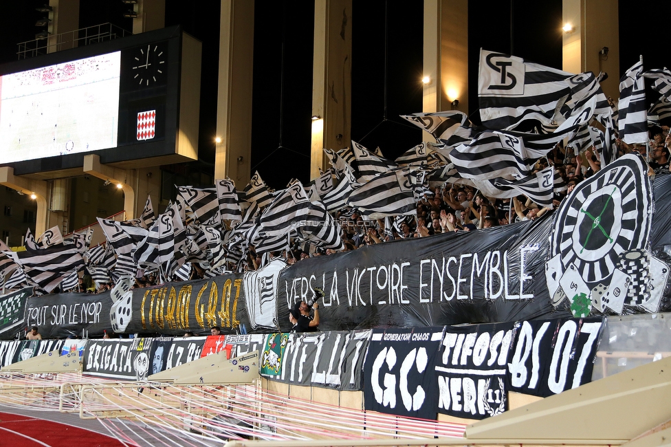 Monaco - Sturm Graz
UEFA Europa League Gruppenphase 1. Spieltag, AS Monaco - SK Sturm Graz, Stade Louis II, Monaco, 16.09.2021. 

Foto zeigt Fans von Sturm mit einer Choreografie
