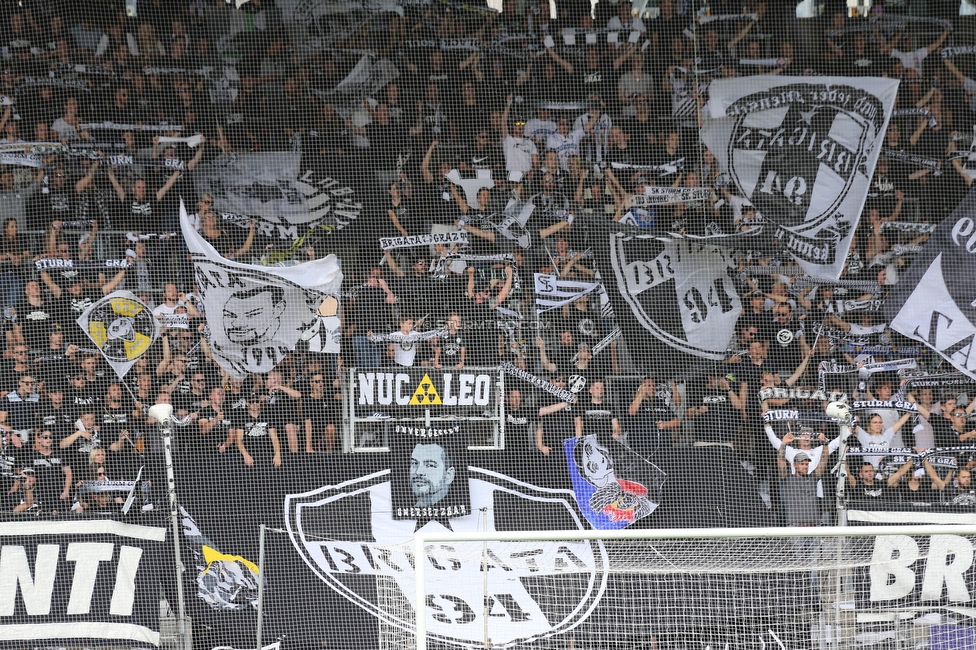 Sturm Graz - WSG Tirol
Oesterreichische Fussball Bundesliga, 8. Runde, SK Sturm Graz - WSG Tirol, Stadion Liebenau Graz, 19.09.2021. 

Foto zeigt Fans von Sturm
Schlüsselwörter: schals brigata