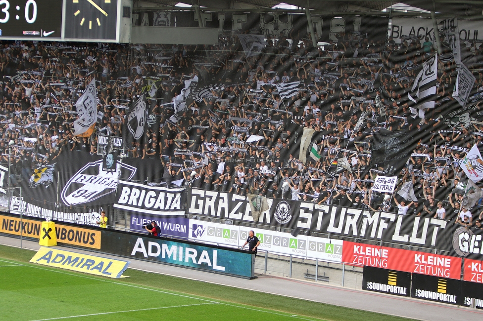 Sturm Graz - WSG Tirol
Oesterreichische Fussball Bundesliga, 8. Runde, SK Sturm Graz - WSG Tirol, Stadion Liebenau Graz, 19.09.2021. 

Foto zeigt Fans von Sturm
Schlüsselwörter: schals