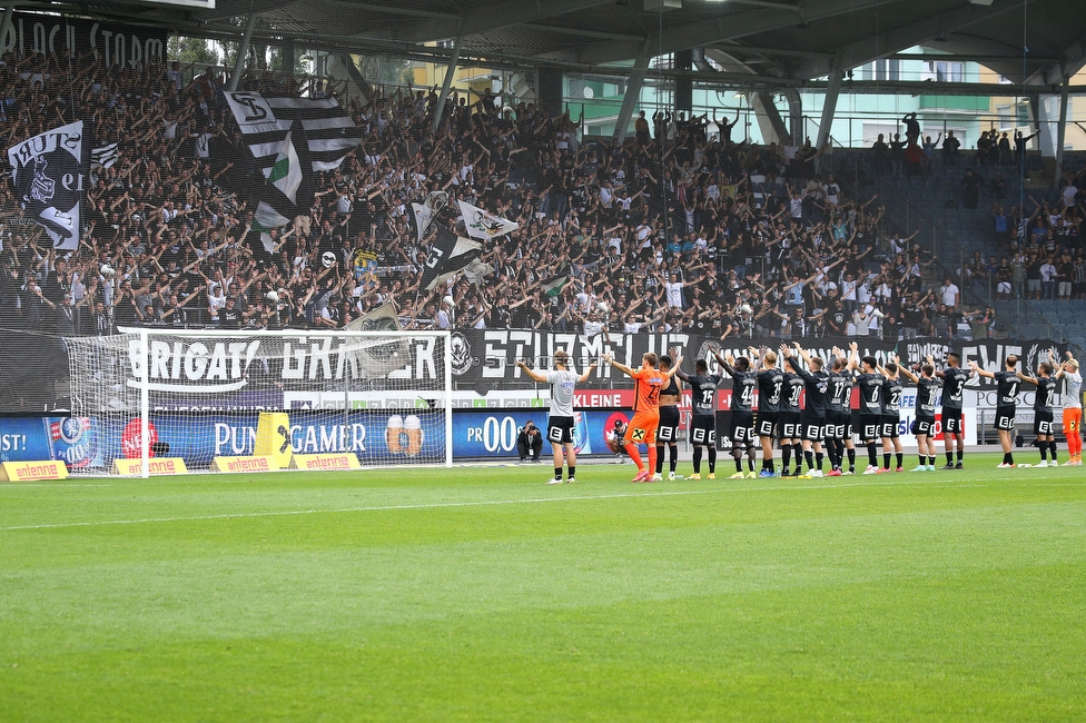 Sturm Graz - WSG Tirol
Oesterreichische Fussball Bundesliga, 8. Runde, SK Sturm Graz - WSG Tirol, Stadion Liebenau Graz, 19.09.2021. 

Foto zeigt Fans von Sturm und die Mannschaft von Sturm
