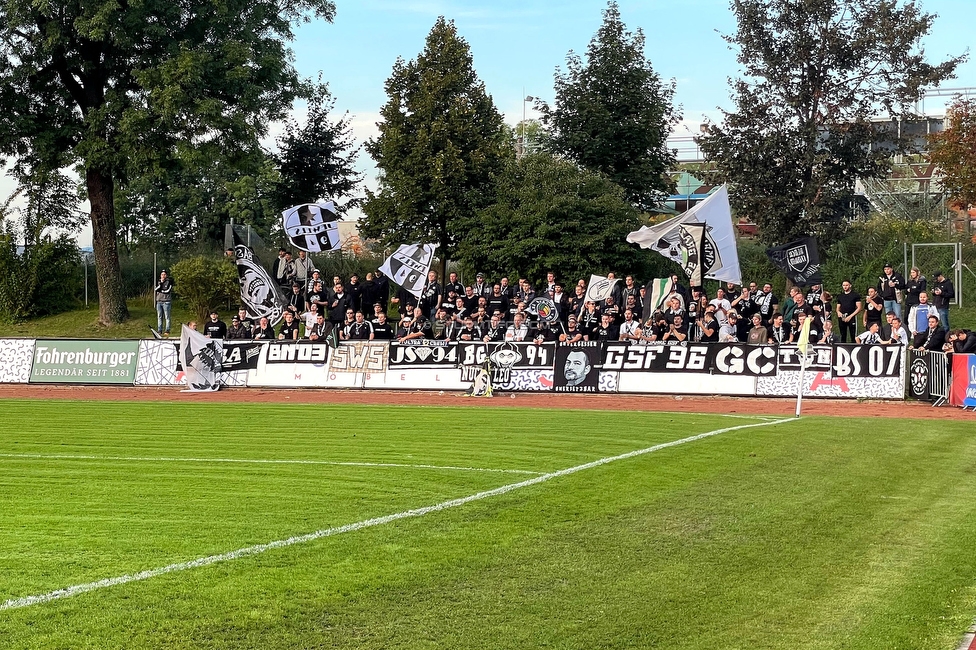 Hohenems - Sturm Graz
OEFB Cup, 2. Runde, VfB Hohenems - SK Sturm Graz, Herrenriedstadion Hohenems, 22.09.2021. 

Foto zeigt Fans von Sturm
