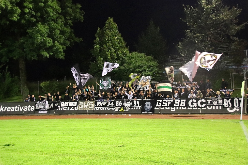 Hohenems - Sturm Graz
OEFB Cup, 2. Runde, VfB Hohenems - SK Sturm Graz, Herrenriedstadion Hohenems, 22.09.2021. 

Foto zeigt Fans von Sturm
