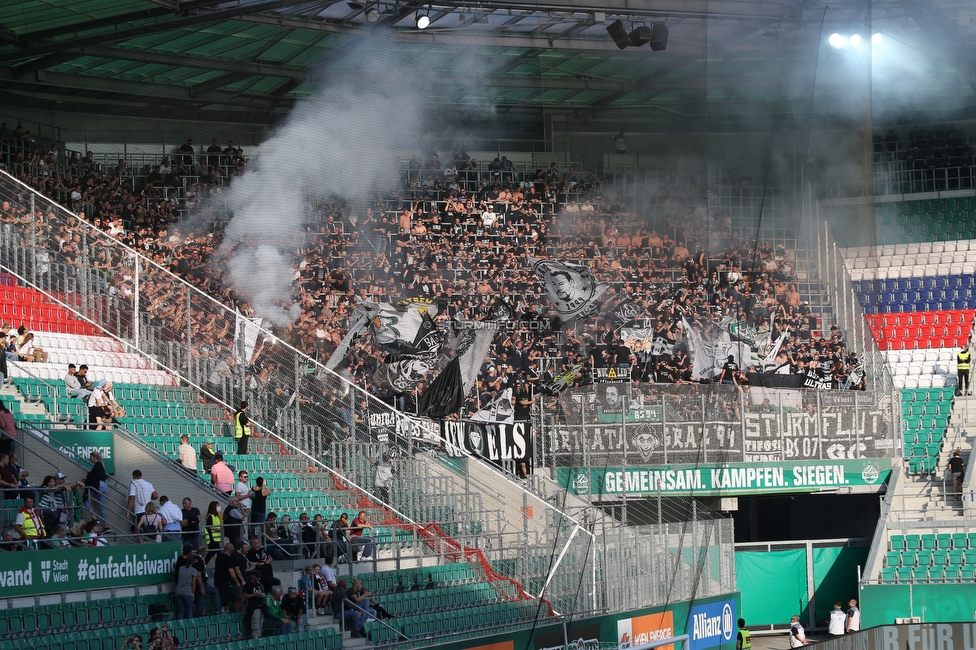 Rapid Wien - Sturm Graz
Oesterreichische Fussball Bundesliga, 9. Runde, SK Rapid Wien - SK Sturm Graz, Weststadion Wien, 26.09.2021. 

Foto zeigt Fans von Sturm
Schlüsselwörter: pyrotechnik