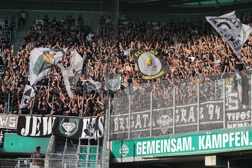 Rapid Wien - Sturm Graz
Oesterreichische Fussball Bundesliga, 9. Runde, SK Rapid Wien - SK Sturm Graz, Weststadion Wien, 26.09.2021. 

Foto zeigt Fans von Sturm
Schlüsselwörter: pyrotechnik