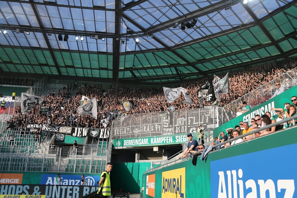 Rapid Wien - Sturm Graz
Oesterreichische Fussball Bundesliga, 9. Runde, SK Rapid Wien - SK Sturm Graz, Weststadion Wien, 26.09.2021. 

Foto zeigt Fans von Sturm
Schlüsselwörter: pyrotechnik