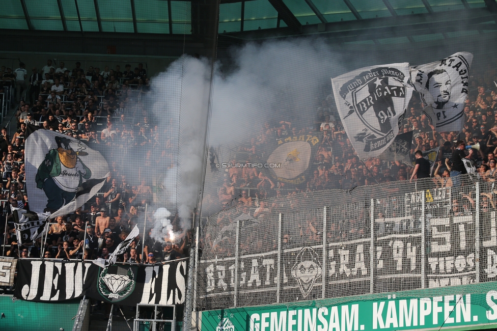 Rapid Wien - Sturm Graz
Oesterreichische Fussball Bundesliga, 9. Runde, SK Rapid Wien - SK Sturm Graz, Weststadion Wien, 26.09.2021. 

Foto zeigt Fans von Sturm
Schlüsselwörter: pyrotechnik