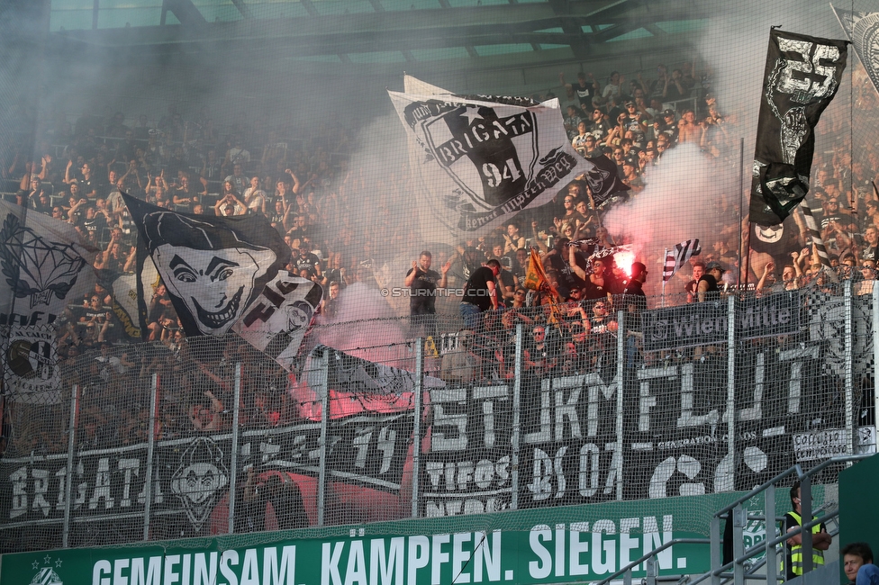 Rapid Wien - Sturm Graz
Oesterreichische Fussball Bundesliga, 9. Runde, SK Rapid Wien - SK Sturm Graz, Weststadion Wien, 26.09.2021. 

Foto zeigt Fans von Sturm
Schlüsselwörter: pyrotechnik