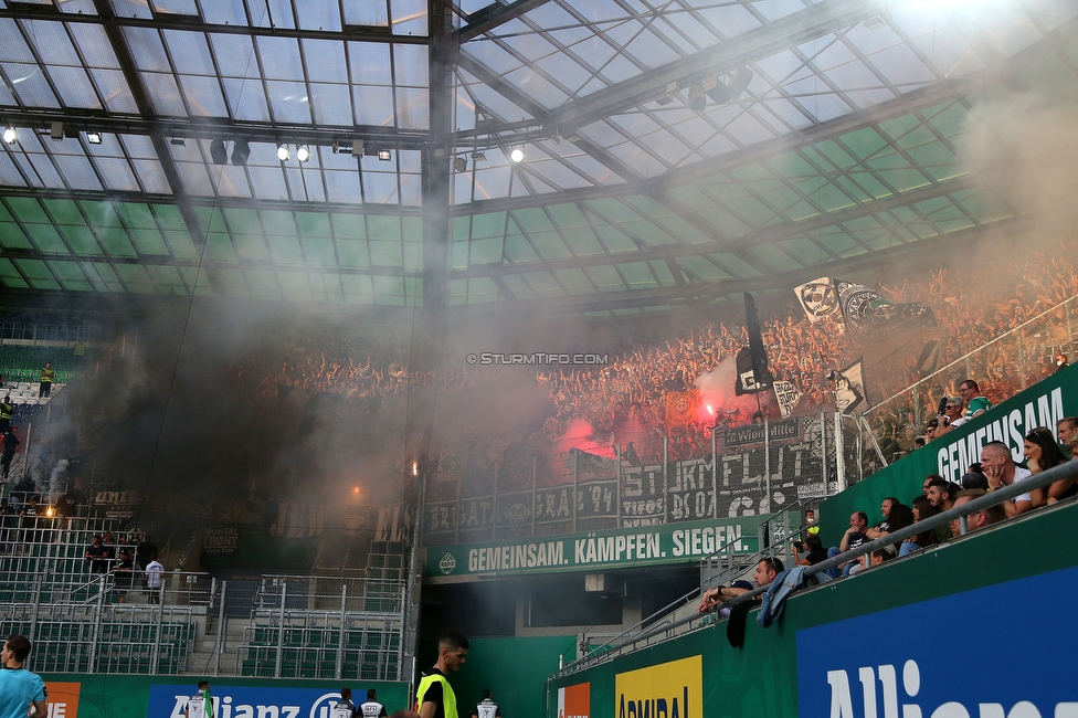 Rapid Wien - Sturm Graz
Oesterreichische Fussball Bundesliga, 9. Runde, SK Rapid Wien - SK Sturm Graz, Weststadion Wien, 26.09.2021. 

Foto zeigt Fans von Sturm
Schlüsselwörter: pyrotechnik