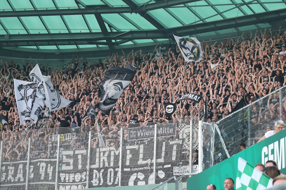 Rapid Wien - Sturm Graz
Oesterreichische Fussball Bundesliga, 9. Runde, SK Rapid Wien - SK Sturm Graz, Weststadion Wien, 26.09.2021. 

Foto zeigt Fans von Sturm
