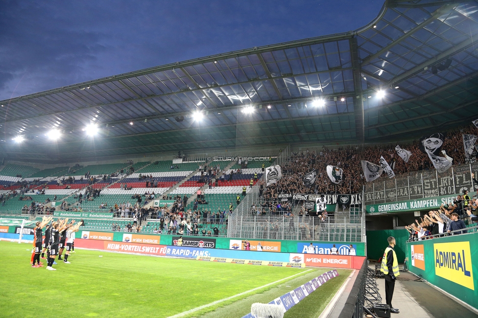 Rapid Wien - Sturm Graz
Oesterreichische Fussball Bundesliga, 9. Runde, SK Rapid Wien - SK Sturm Graz, Weststadion Wien, 26.09.2021. 

Foto zeigt die Mannschaft von Sturm und Fans von Sturm
Schlüsselwörter: jubel