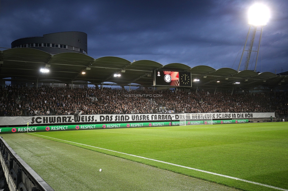 Sturm Graz - Eindhoven
UEFA Europa League Gruppenphase 2. Spieltag, SK Sturm Graz - PSV Eindhoven, Stadion Liebenau, Graz, 30.09.2021. 

Foto zeigt Fans von Sturm mit einer Choreografie
