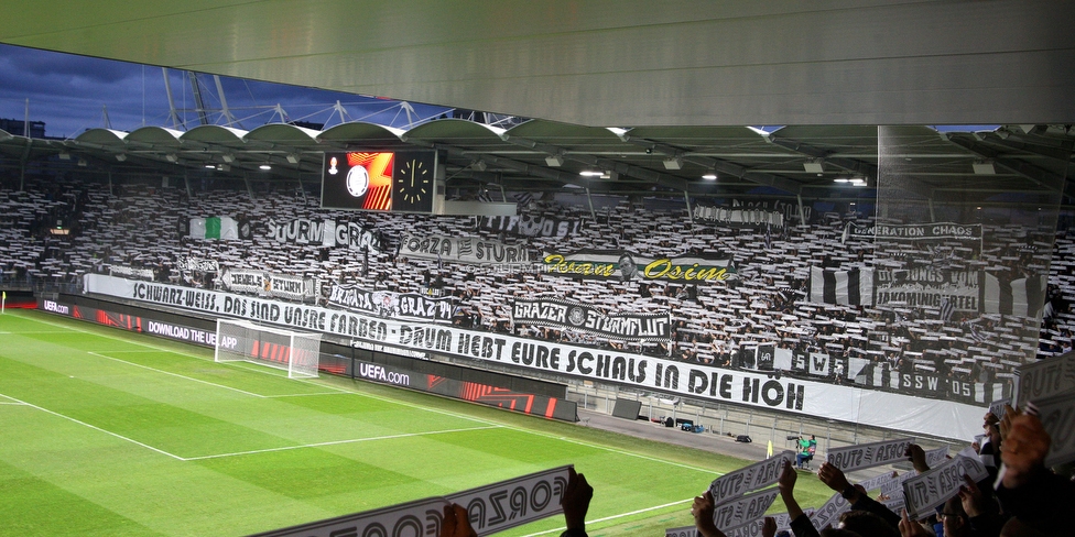 Sturm Graz - Eindhoven
UEFA Europa League Gruppenphase 2. Spieltag, SK Sturm Graz - PSV Eindhoven, Stadion Liebenau, Graz, 30.09.2021. 

Foto zeigt Fans von Sturm mit einer Choreografie
