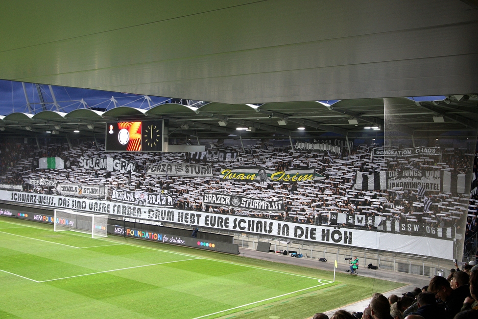 Sturm Graz - Eindhoven
UEFA Europa League Gruppenphase 2. Spieltag, SK Sturm Graz - PSV Eindhoven, Stadion Liebenau, Graz, 30.09.2021. 

Foto zeigt Fans von Sturm mit einer Choreografie
