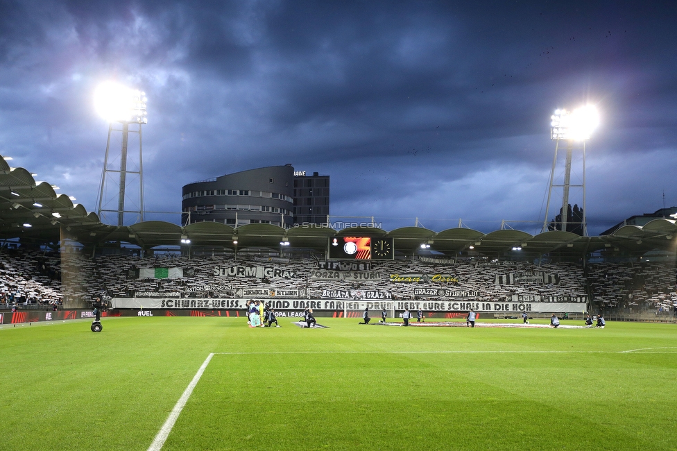 Sturm Graz - Eindhoven
UEFA Europa League Gruppenphase 2. Spieltag, SK Sturm Graz - PSV Eindhoven, Stadion Liebenau, Graz, 30.09.2021. 

Foto zeigt Fans von Sturm mit einer Choreografie
