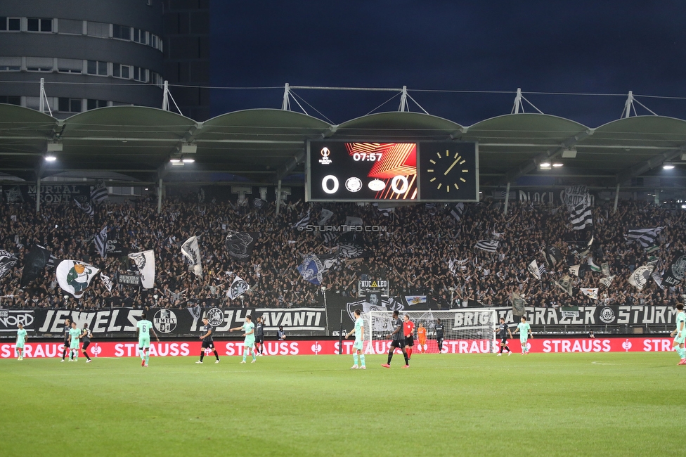 Sturm Graz - Eindhoven
UEFA Europa League Gruppenphase 2. Spieltag, SK Sturm Graz - PSV Eindhoven, Stadion Liebenau, Graz, 30.09.2021. 

Foto zeigt Fans von Sturm
