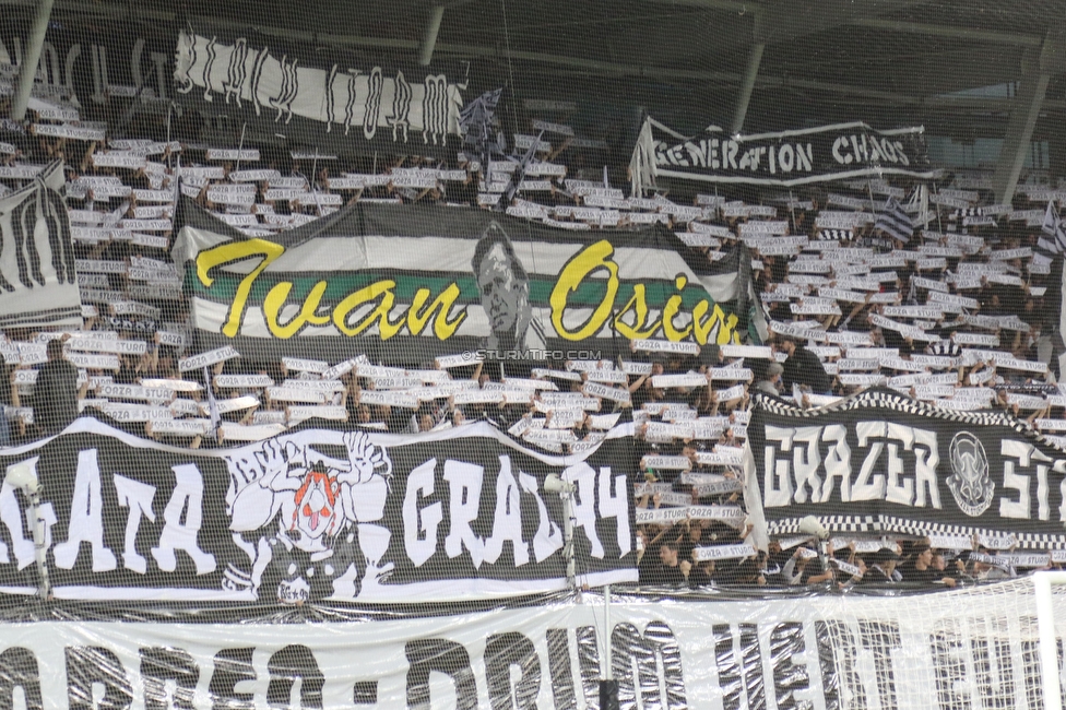 Sturm Graz - Eindhoven
UEFA Europa League Gruppenphase 2. Spieltag, SK Sturm Graz - PSV Eindhoven, Stadion Liebenau, Graz, 30.09.2021. 

Foto zeigt Fans von Sturm mit einer Choreografie
