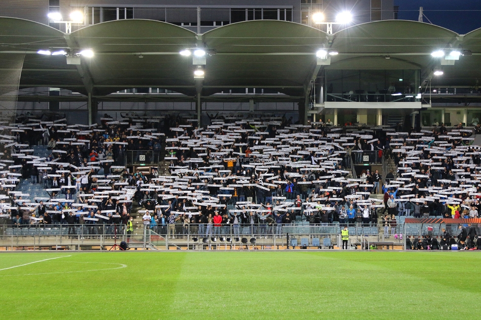 Sturm Graz - Eindhoven
UEFA Europa League Gruppenphase 2. Spieltag, SK Sturm Graz - PSV Eindhoven, Stadion Liebenau, Graz, 30.09.2021. 

Foto zeigt Fans von Sturm mit einer Choreografie
