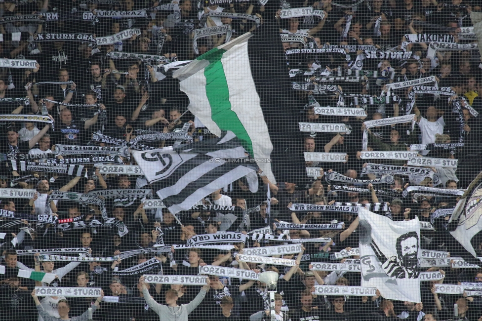 Sturm Graz - Eindhoven
UEFA Europa League Gruppenphase 2. Spieltag, SK Sturm Graz - PSV Eindhoven, Stadion Liebenau, Graz, 30.09.2021. 

Foto zeigt Fans von Sturm
