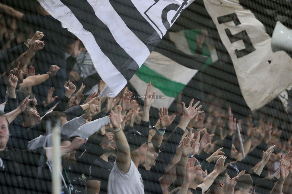 Sturm Graz - Eindhoven
UEFA Europa League Gruppenphase 2. Spieltag, SK Sturm Graz - PSV Eindhoven, Stadion Liebenau, Graz, 30.09.2021. 

Foto zeigt Fans von Sturm
Schlüsselwörter: sturmflut