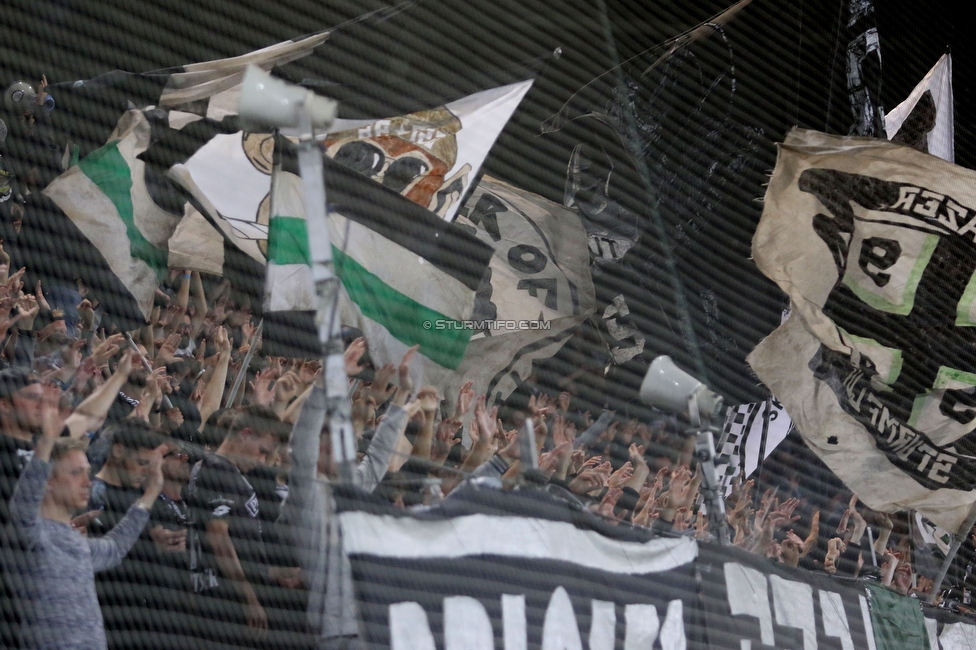 Sturm Graz - Eindhoven
UEFA Europa League Gruppenphase 2. Spieltag, SK Sturm Graz - PSV Eindhoven, Stadion Liebenau, Graz, 30.09.2021. 

Foto zeigt Fans von Sturm
